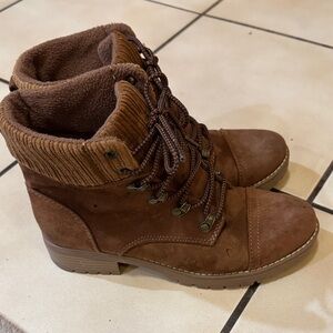 Universal thread Danika Brown Suede Ankle Boots